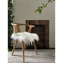 Load image into Gallery viewer, Icelandic Sheepskin Chair Pad